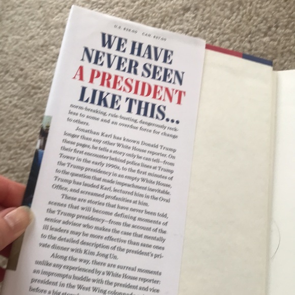 🌸NEW🌸 “Front Row At The Trump Show” Book - Picture 3 of 6